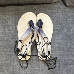 Zara Women's Sandals in Cream and Black